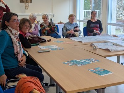 Quelques participants de la r&eacute;union du plan blancs &agrave; Laval. - Benjamin Deglave