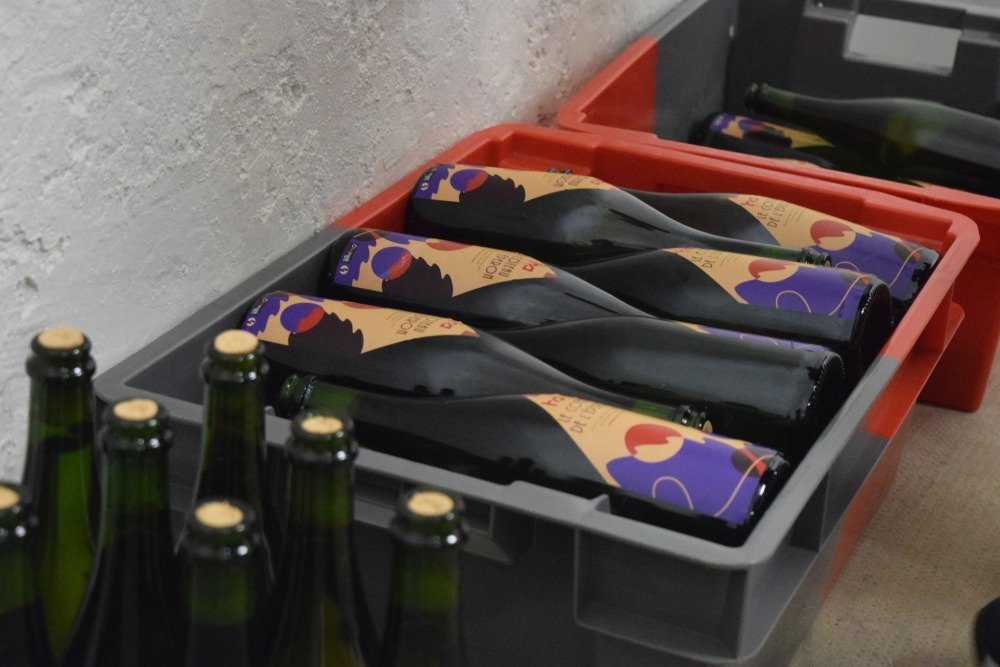 La cuv&eacute;e 2025 a d&eacute;livr&eacute; 84 bouteilles de vin blanc.